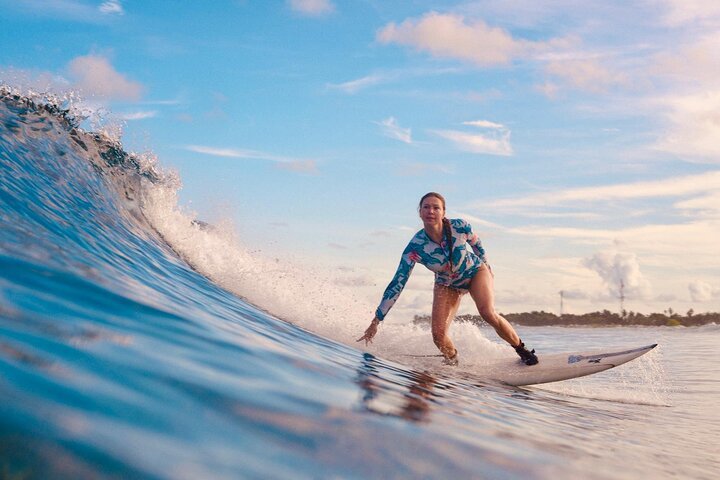 Weligama: Surf Lesson + Photography – Memories & Content for Creators